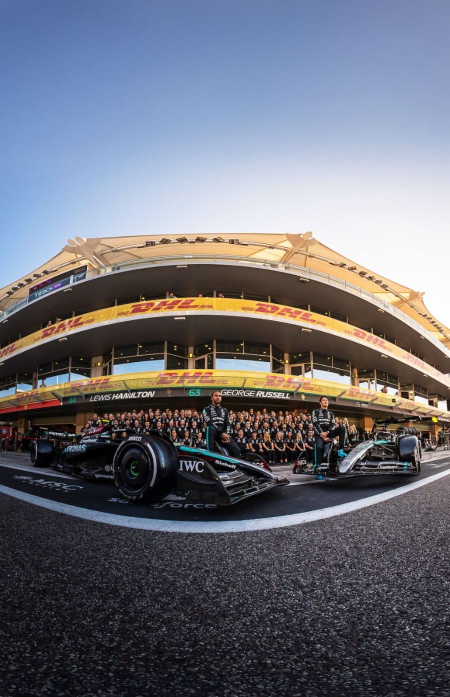 Grand Prix d'Abu Dhabi 2024, Yas Marina : La photo de famille Mercedes, la dernière avec Hamilton