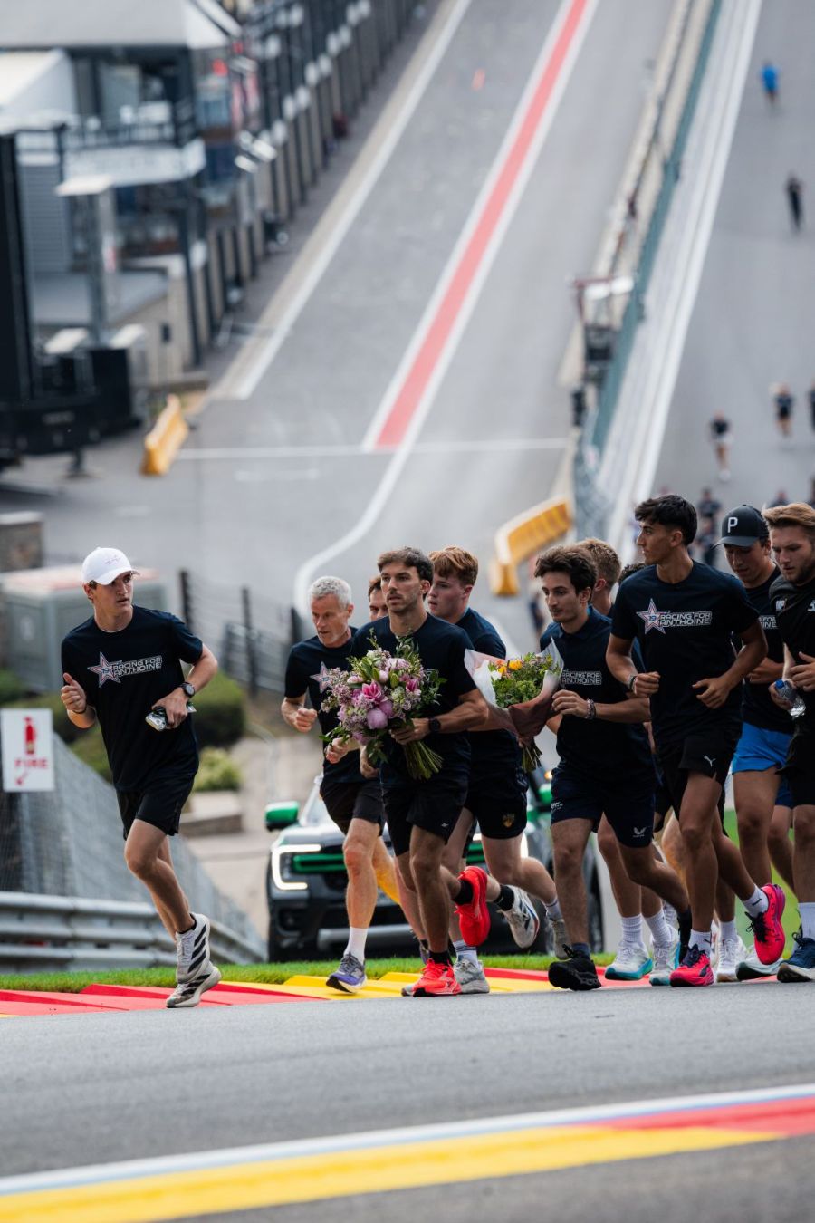 Grand Prix de Belgique 2026, Spa-Francorchamps : Jeudi · Racing for Anthoine : les pilotes remontent le Raidillon en courant