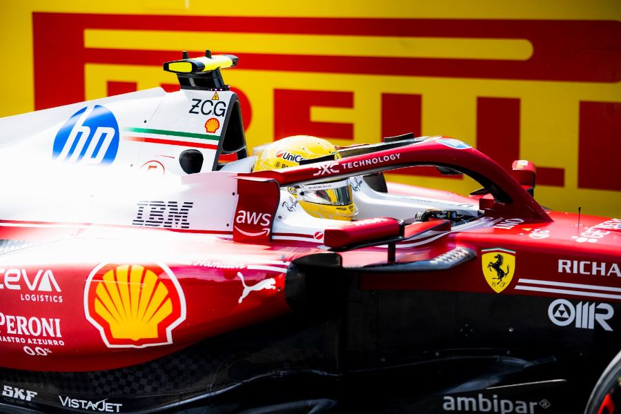 Grand Prix d'Italie 2025, Monza : Samedi · Qualifications · Hamilton, casque jaune, mur Pirelli