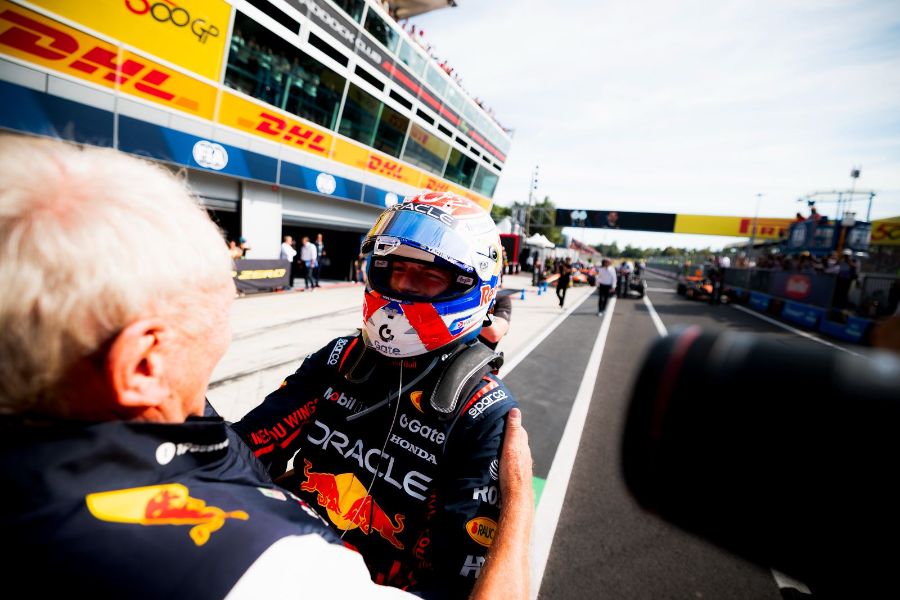 Grand Prix d'Italie 2025, Monza : Dimanche · Parc fermé · Verstappen et Helmut Marko